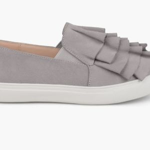 Womens ruffle slip on